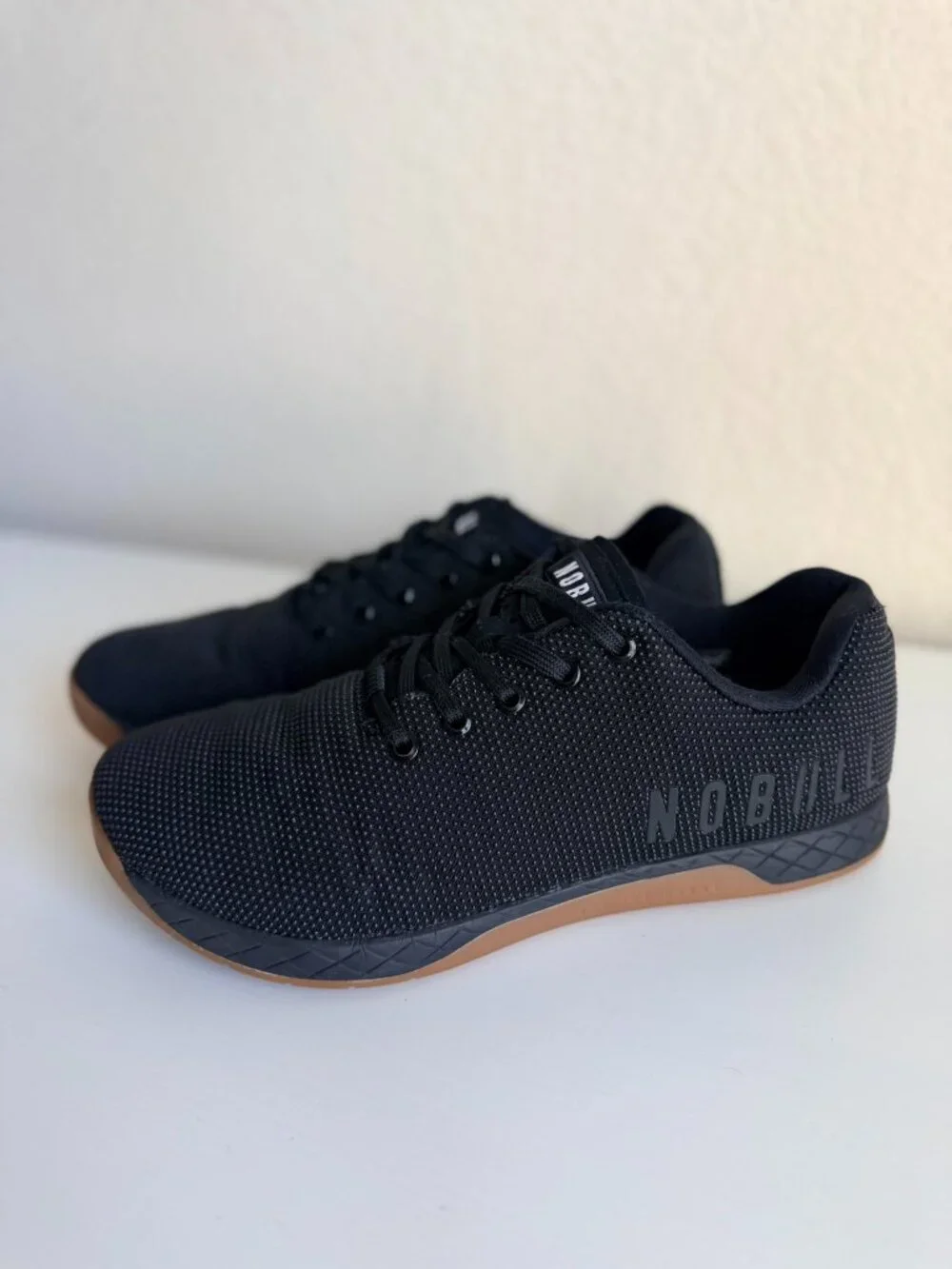 NOBULL Men’s 10 Women’s 11.5 Black Gum Trainer Cross Training Shoes (Unisex)